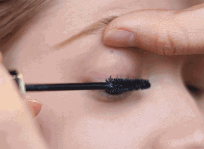 周冬雨刘诗诗能撩倒那么多男神，都是因为这款神奇的“绿叶眼妆”