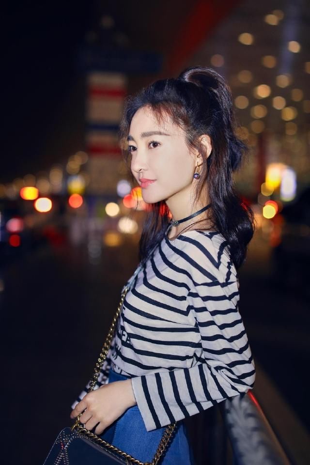 王丽坤厉害了，渔网还能当鞋穿，网友：考虑过林更新的感受吗？