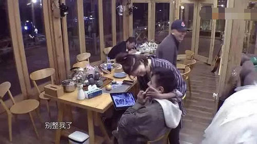 又双叒被曝分手还劈腿嫩模，他无奈辟谣称：没时间出轨