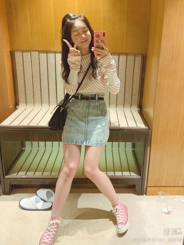  [针织]这3件上衣+2件下装=春季必备的时髦搭配