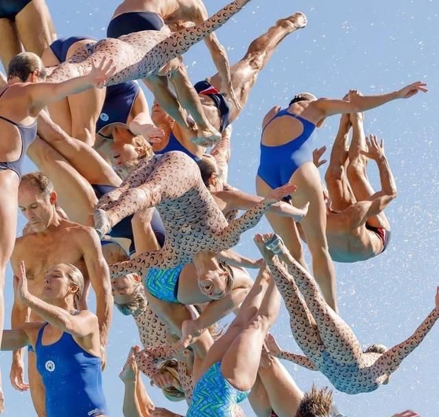  『牛仔裤』如果世界末日来了，我们会穿什么？