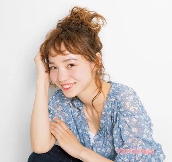 景甜、林允……女星的编发这么好看 因为她们都懂得留出碎发