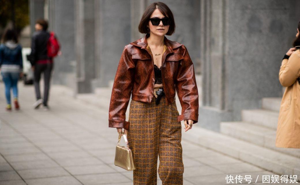 『女生』女生帅起来就没男生什么事了?酷帅洒脱的皮夹克,凹出摩登气场!