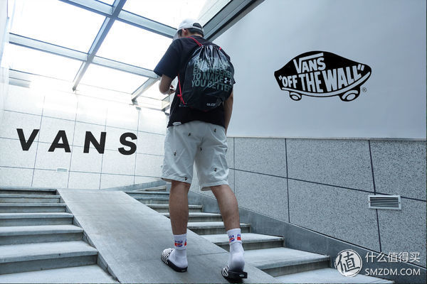 马克实测 篇一:11双澡堂拖鞋大测评!谁说不能下水的拖鞋就不是好