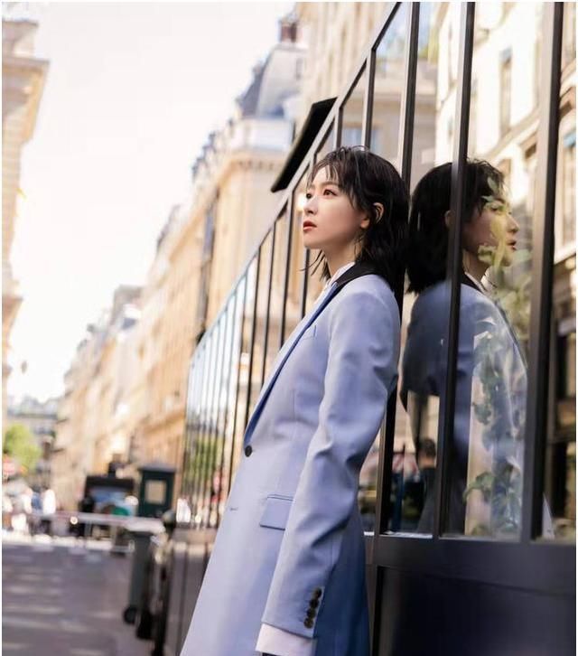  黑色高跟鞋@小个子女孩穿衣技巧,教你几招也能秒变女神