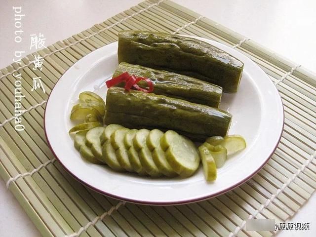  『韭菜花』自制酸黄瓜，山药烧牛腩，香辣猪肺，瘦肉炒韭菜花的做法