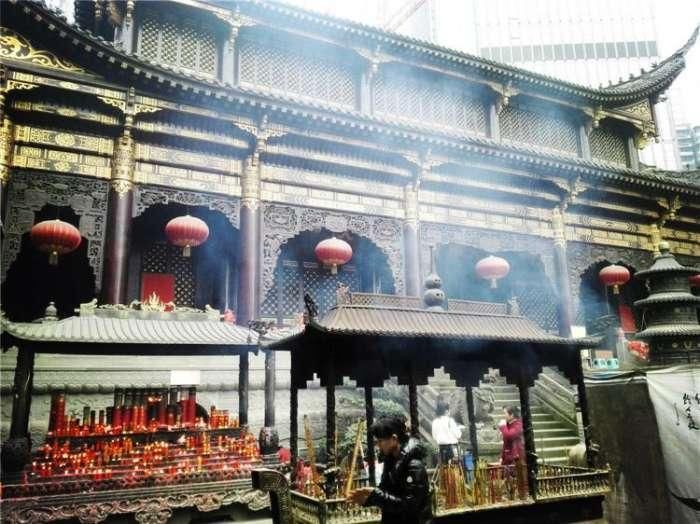 “闹中取静”的重庆罗汉寺