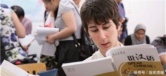  #深感#为何老外在中国待久了都不愿意回国呢原因使人深感自豪！