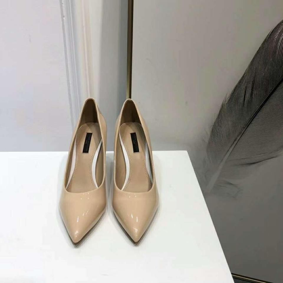 干货:初秋女生应该人手一双的高跟鞋，不点进来绝对后悔