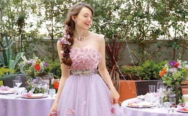 『婚纱』迪士尼这么火,还有人不知道它们出过公主同款婚纱?想马上嫁人
