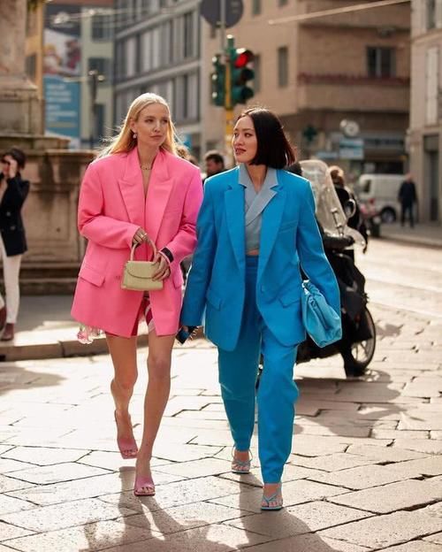  「色彩」黑白灰可以出局了！色彩玩家玩转撞色搭配，让穿搭不再单调！