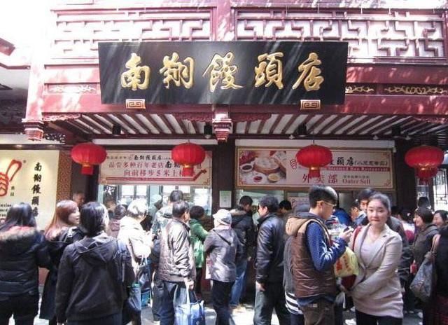 中国最“坑人”美食街，当地无人愿意去，游客游客却蜂拥而至!