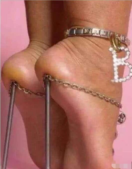 女星高跟鞋一个比一个夸张,王菲的真的不扎脚吗?