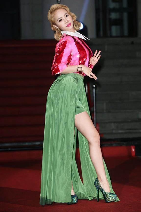 女星穿高跟鞋:第一位美艳,第二位走路难,唯独她让人直呼受不了