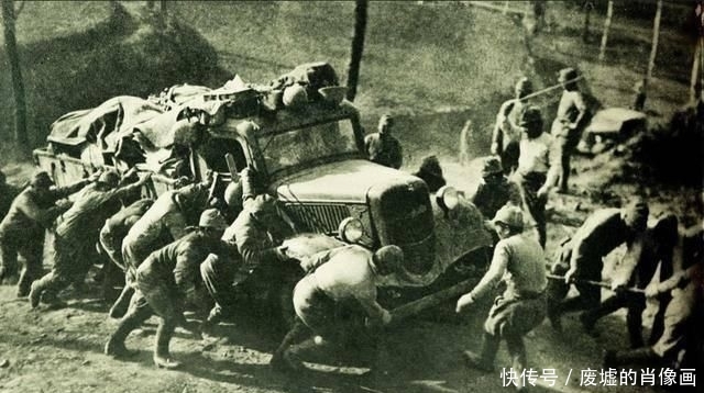  「运势」8名日伪军事院校学生的运势， 抢武器装备取得成功逃走最终却令人很悲痛