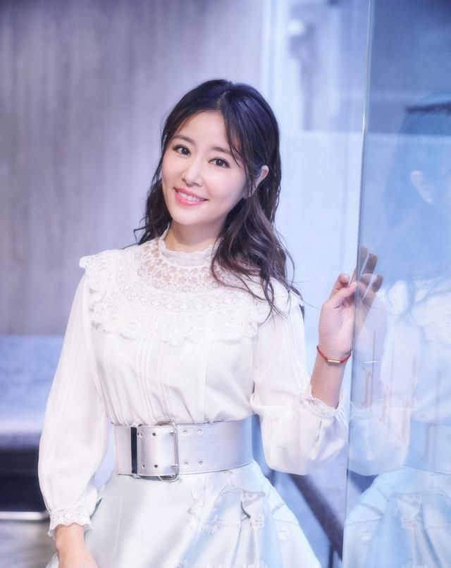  女人：这些“冻龄”女人，不是装嫩是真嫩，又美又精致
