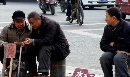  [工作]2019年打工怪象：农民工找不到工作，老板招不到人，为啥