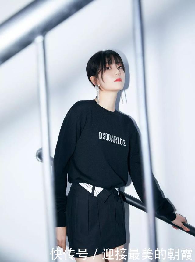 去年:种草鹅|年后快递停运买不到新衣服还好我有去年的毛衣和半裙