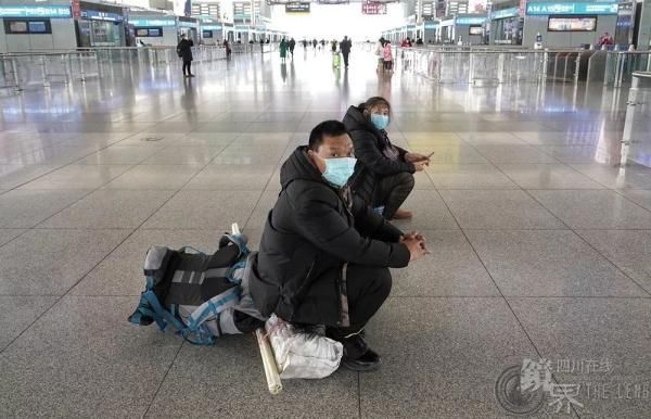  列车保洁|镜界丨疫情下的春运