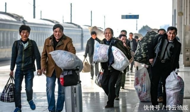  [伙食]火车上的饭也不贵，农民饿着也不愿买，为啥？老农3句话扎