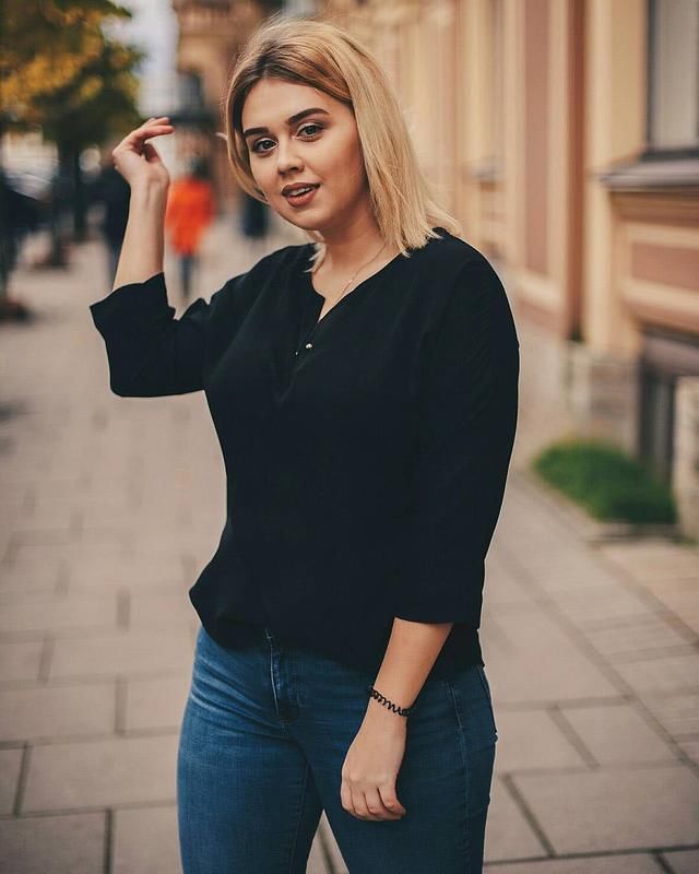 俄罗斯肥模体重170,尽显丰腴身材,网友:这才是女神!