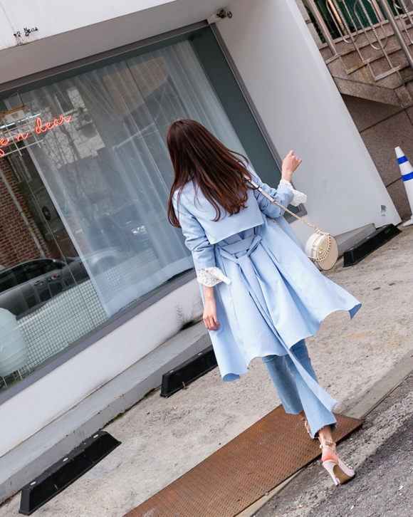 女神孙允珠，蓝堇暖风海盐清新飘逸百褶衫
