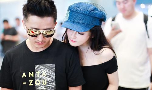 冉莹颖这个露腰装,重点是腰胯比例,网友:这身材拳王好幸福