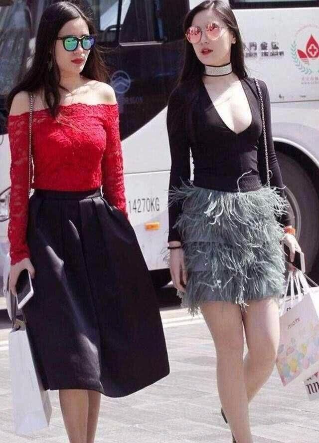 街拍,姐姐这身体简直就是完美,看着就很天然很实在