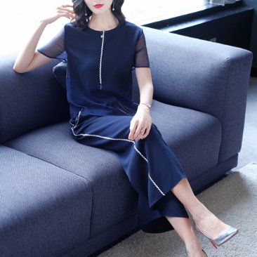 带娃出门千万别穿连衣裙，穿洋气阔腿裤套装，下一个辣妈就是你