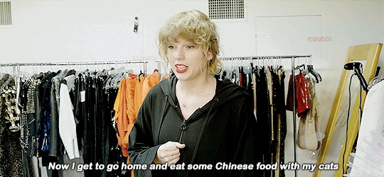 Taylor Swift近期街拍合辑：颜值衣品恢复中