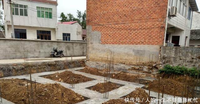 乡村大哥仅仅花了20万，就建了精美的别墅，乡亲们却很妒忌呀！