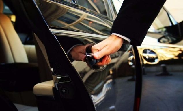  司务■开着豪车跑滴滴，这些滴滴里的豪华车司机们，究竟都是什