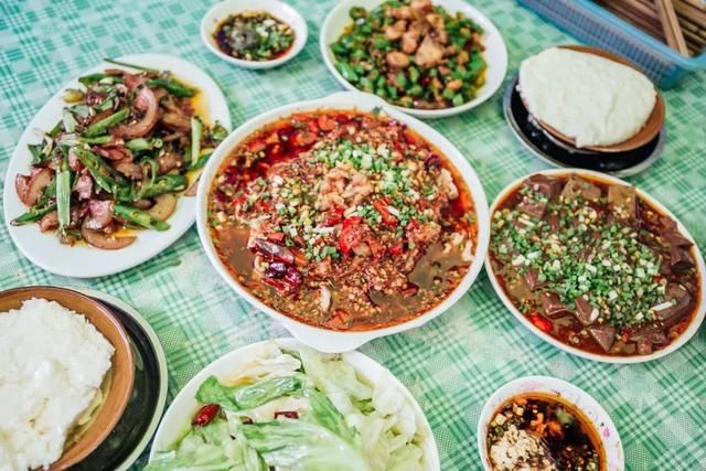 解放碑，凭啥子代表重庆？