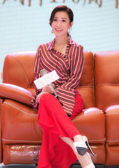 她曾是TVB力捧一姐，如今给秦岚当配角，43岁女人味儿爆棚！