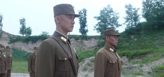  「出名」老戏骨黄志忠出名后抛妻弃子，被骂多年渣男，前妻活得潇洒自在