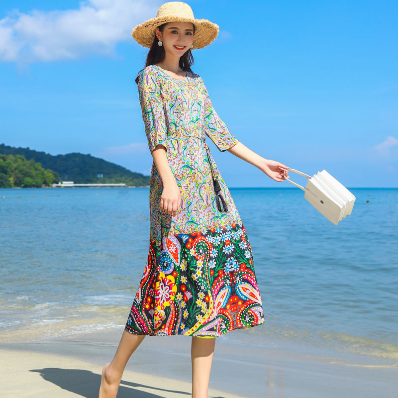 入秋了，35岁的我打死也不穿打底裤，就爱穿这种裙，才有女人味