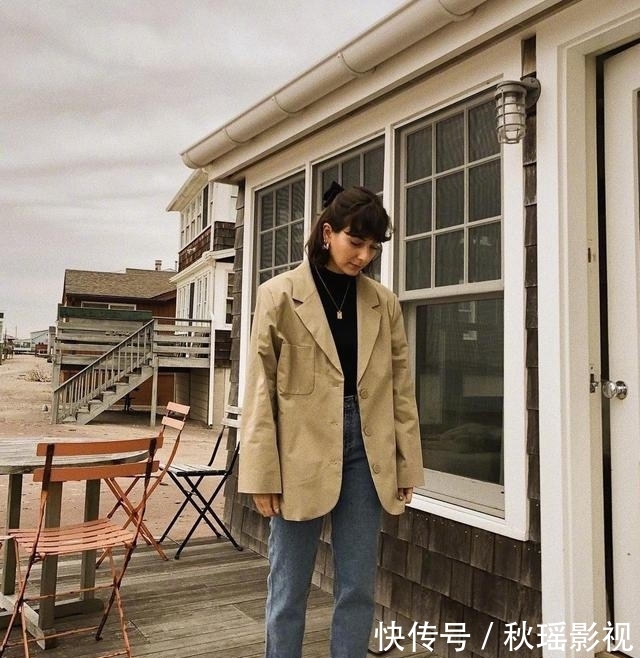  「黑色打底」春季就该穿西装，手把手教你西装怎么搭，让你一不小心就变美