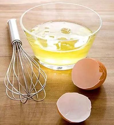 洗头时放2粒这个，头发乌黑不出油，再也不用去洗发店!