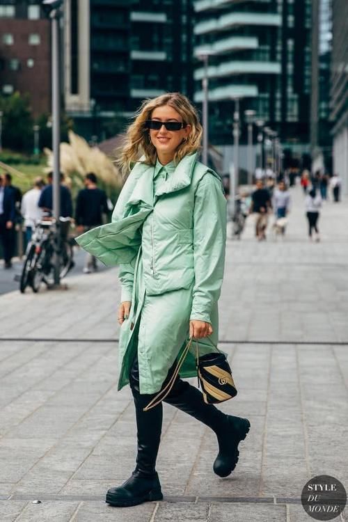  『下手』2020服装怎么挑？从这7种衣柜早有的流行色下手，新衣都不必买了