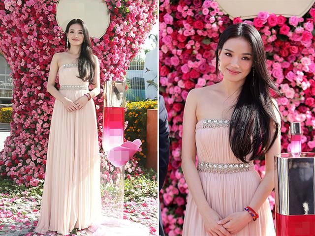 42岁舒淇出席活动居然换了新发型,然而一身粉色长裙才是真的惊艳