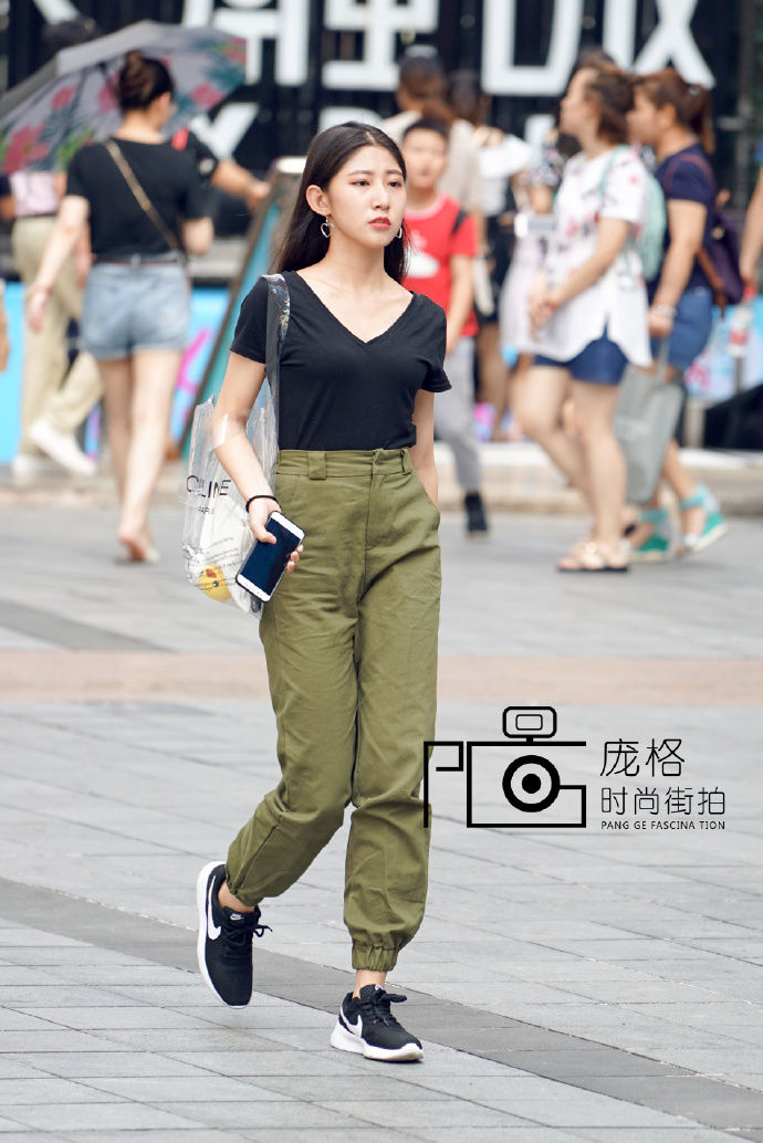 六款高贵气质的穿搭技巧，展示出国际女神范儿!