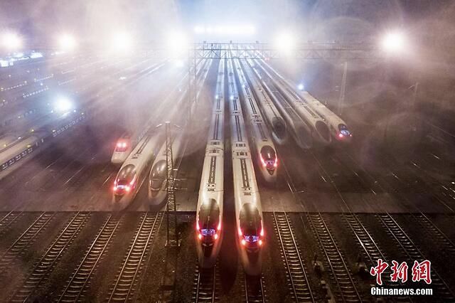  出征■高铁动车出征2020春运“万箭齐发”