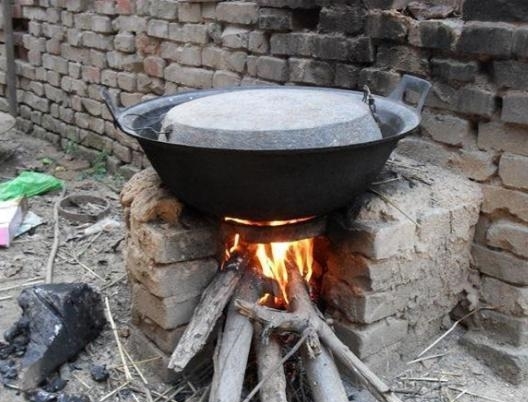 农村土灶不吃香了！浙江“柴火灶”一出，随时随地升火做饭，大赞