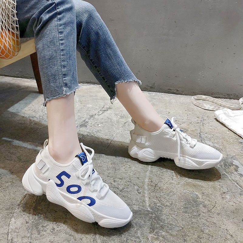 初秋超流行的几款休闲鞋，谁穿谁好看，承包一个秋天的洋气