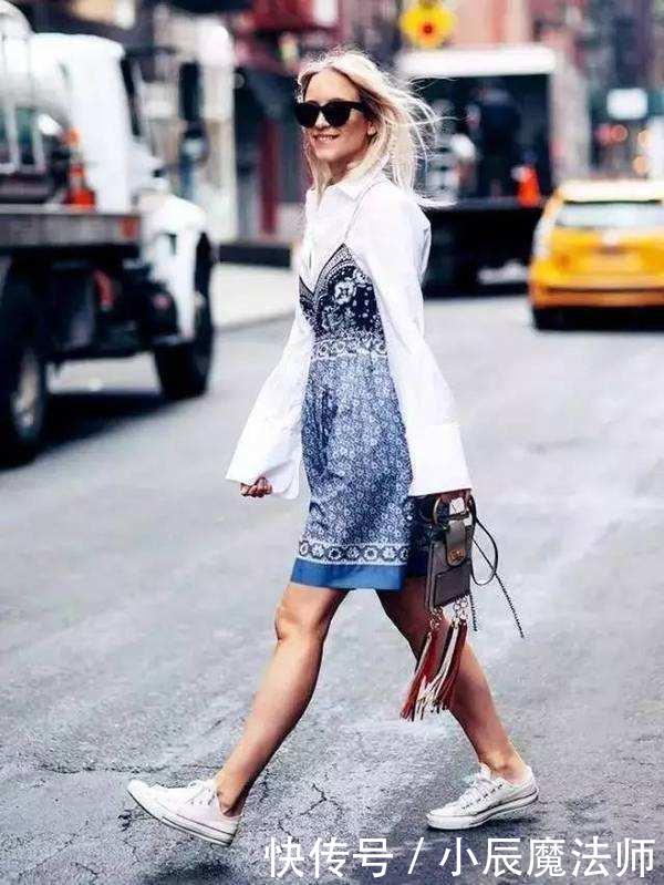  「色打底衫」今年这条“吊带裙”彻底火了，时髦性感又显瘦，刘雯穿上美炸了