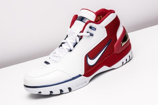 你买的球鞋价格会起飞还是倒闭？关键看颜色！