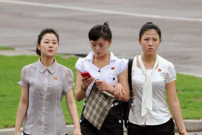 揭秘朝鲜女性生活现状: 穿着很保守, 跟中国90