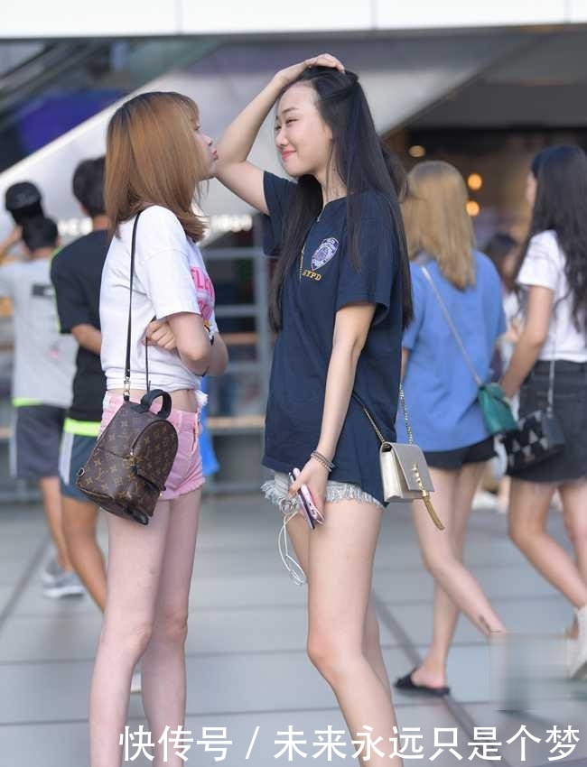 『女人』女人之间的攀比心理,从穿着就能看出一切了吧?