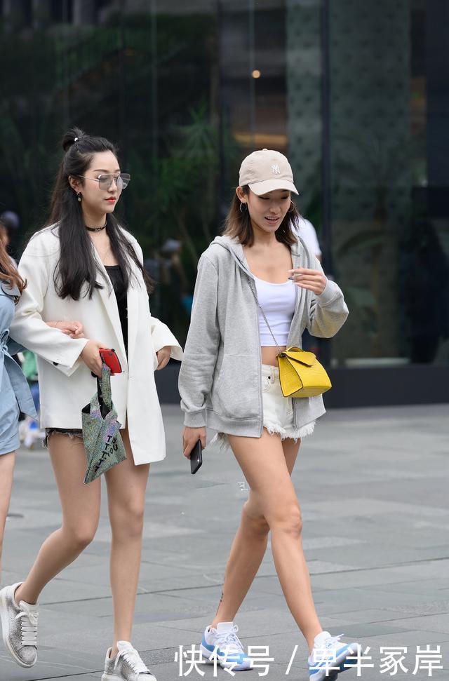  『小姐姐』潮人脚下也是一道风景线！运动鞋一年四季都很有存在感