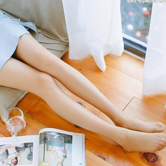 夏天你对丝袜的爱有多深？轻薄舒适的美腿袜